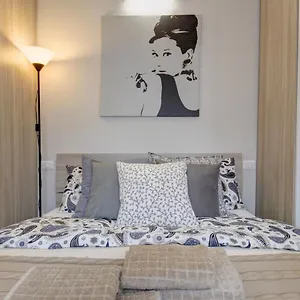 Milanrentals - Tiffany Apartment