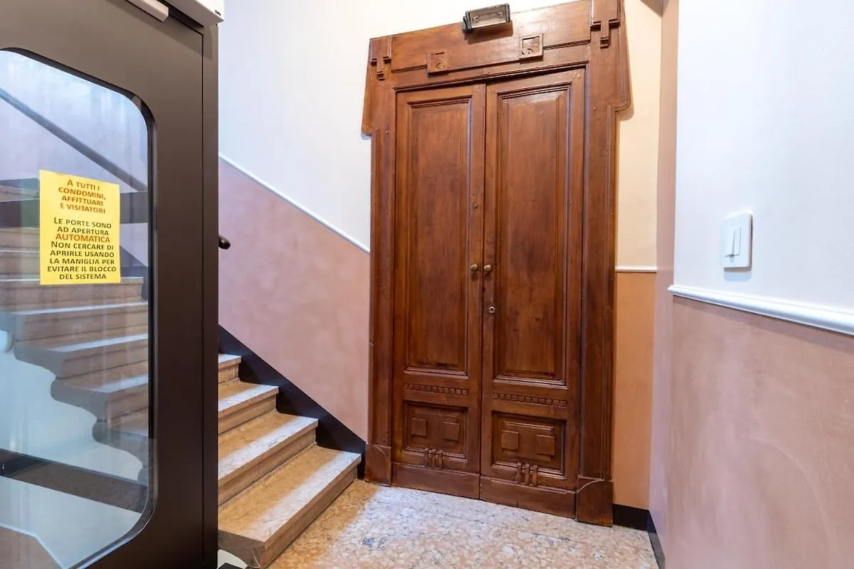 Stradivari Apartment - Milan City - By Host4U 意大利