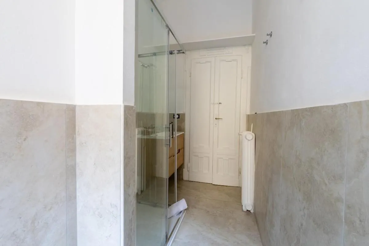 Stradivari Apartment - Milan City - By Host4U 0*,  Italy
