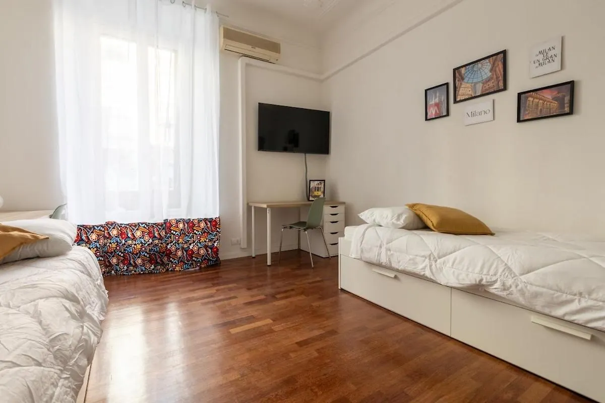 Stradivari Apartment - Milan City - By Host4U