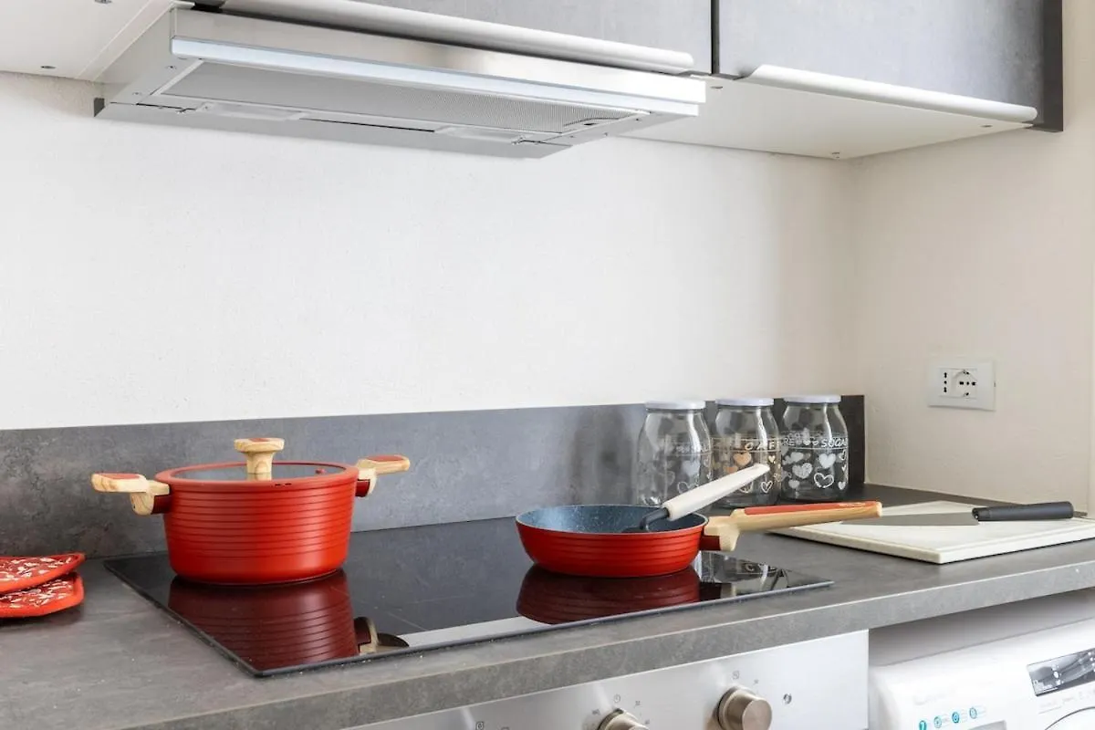 Stradivari Apartment - Milan City - By Host4U