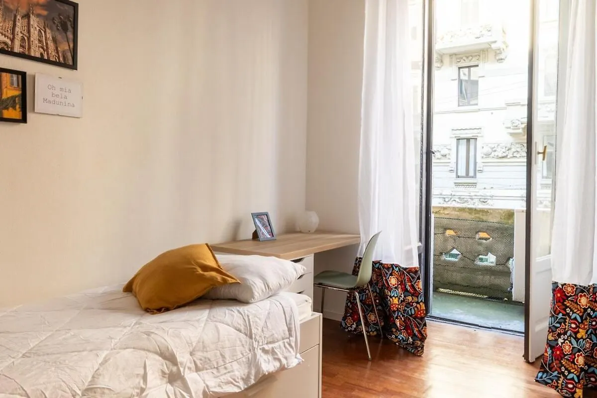 Stradivari Apartment - Milan City - By Host4U Italy